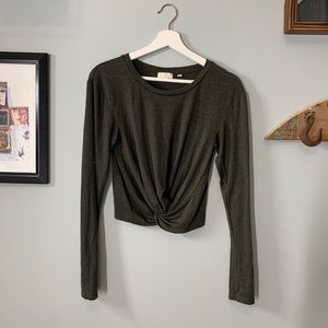 Aritzia Wilfred Olive Green Rib Twist Front Long Sleeve Cropped Shirt!